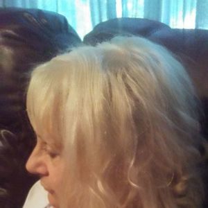 Meet your Posher, Cynthia